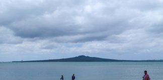 takapunadan-rangitoto-adasi